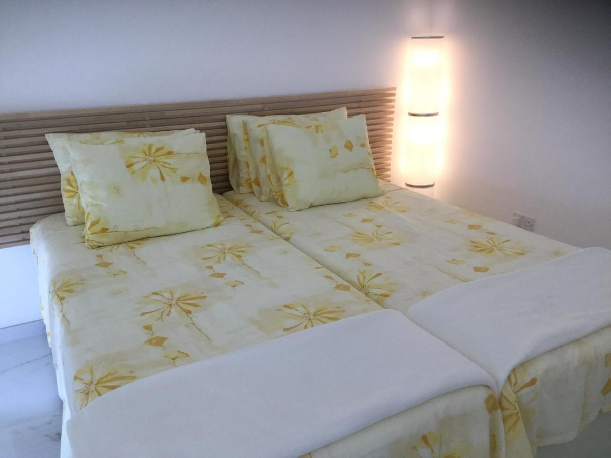 Yellow Studio Brand New Limisso Esterno foto