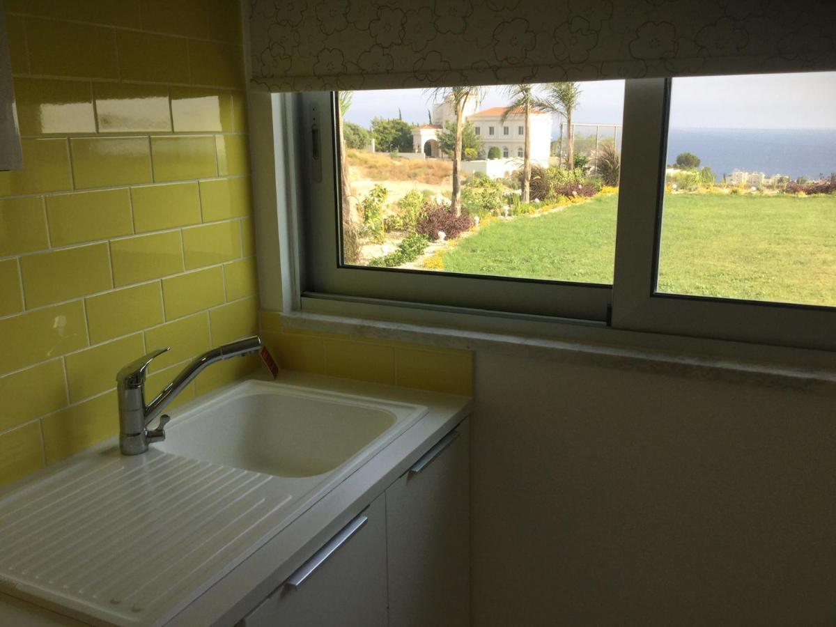 Yellow Studio Brand New Limisso Esterno foto